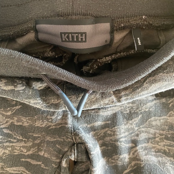 Kith canvas boys pants with black drawstring waist band. - Picture 2 of 5